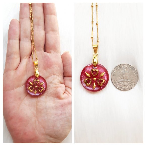 Red and Gold Heart Necklace Handmade Resin Pendant Necklace - Picture 6 of 10